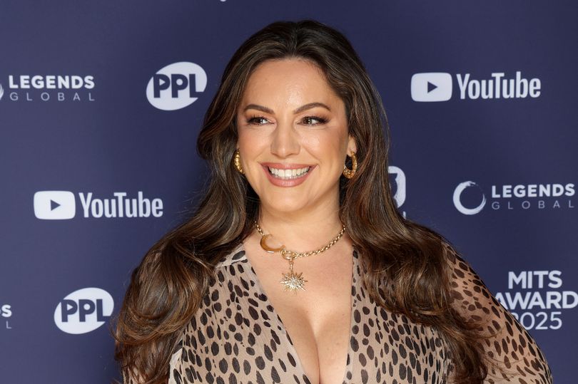 Kelly Brook attending the Music Industry Trust Awards