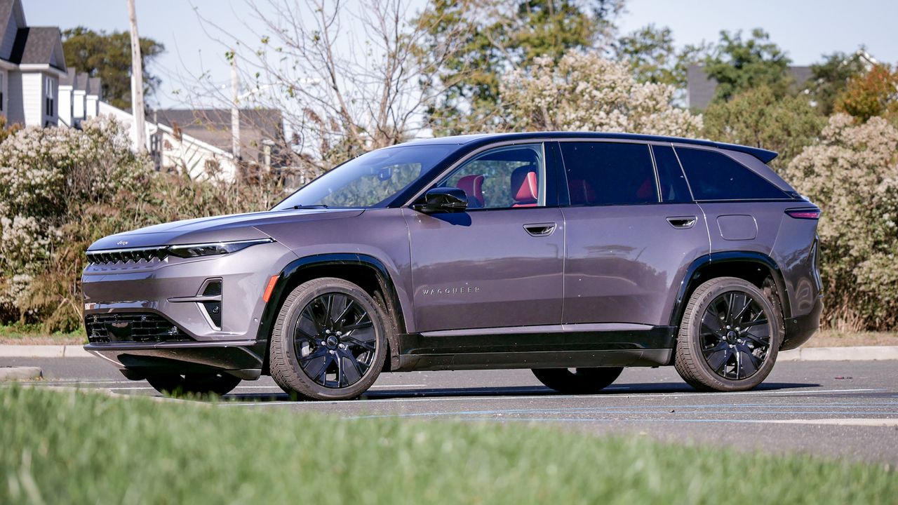 I drove the Jeep Wagoneer S for a week — and it’s just the right mix of ...