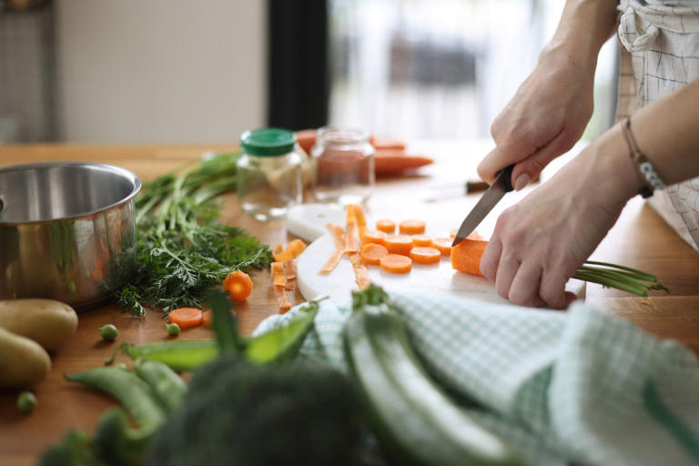 Woman Says Her Partner Expects Her to Cook a 'Whole Spread' of Food ...