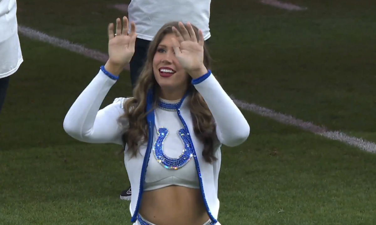 Video: NFL Cheerleader's National Anthem Performance Goes Viral Sunday