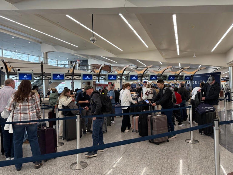 Se esperan ‘experiencias de viaje bastante brutales’ a medida que continúan las cancelaciones de vuelos