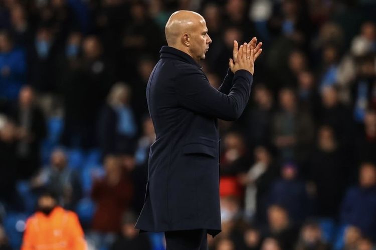 Kekalahan Pahit Liverpool: Gol Van Dijk Dianulir, Slot Kritik Keputusan VAR!