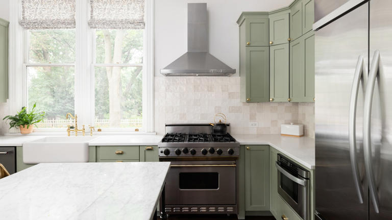 Forget White Kitchen Cabinets: This Chic Color Trend Is Set To Take ...