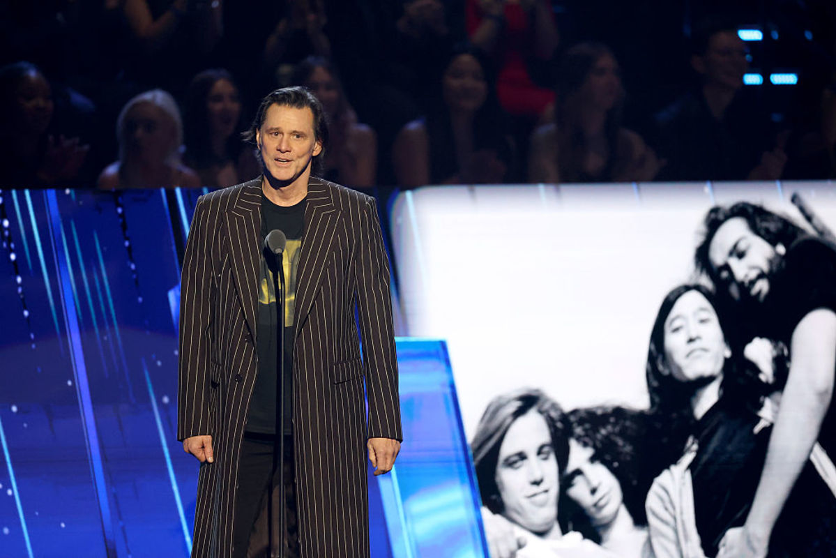 JIM CARREY MAKES RARE PUBLIC APPEARANCE FOR FRENCH C SAR HONOR intelligence overview