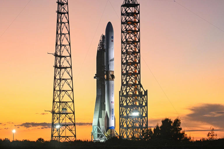 Blue Origin ESCAPADE Mars mission scrubbed for weather