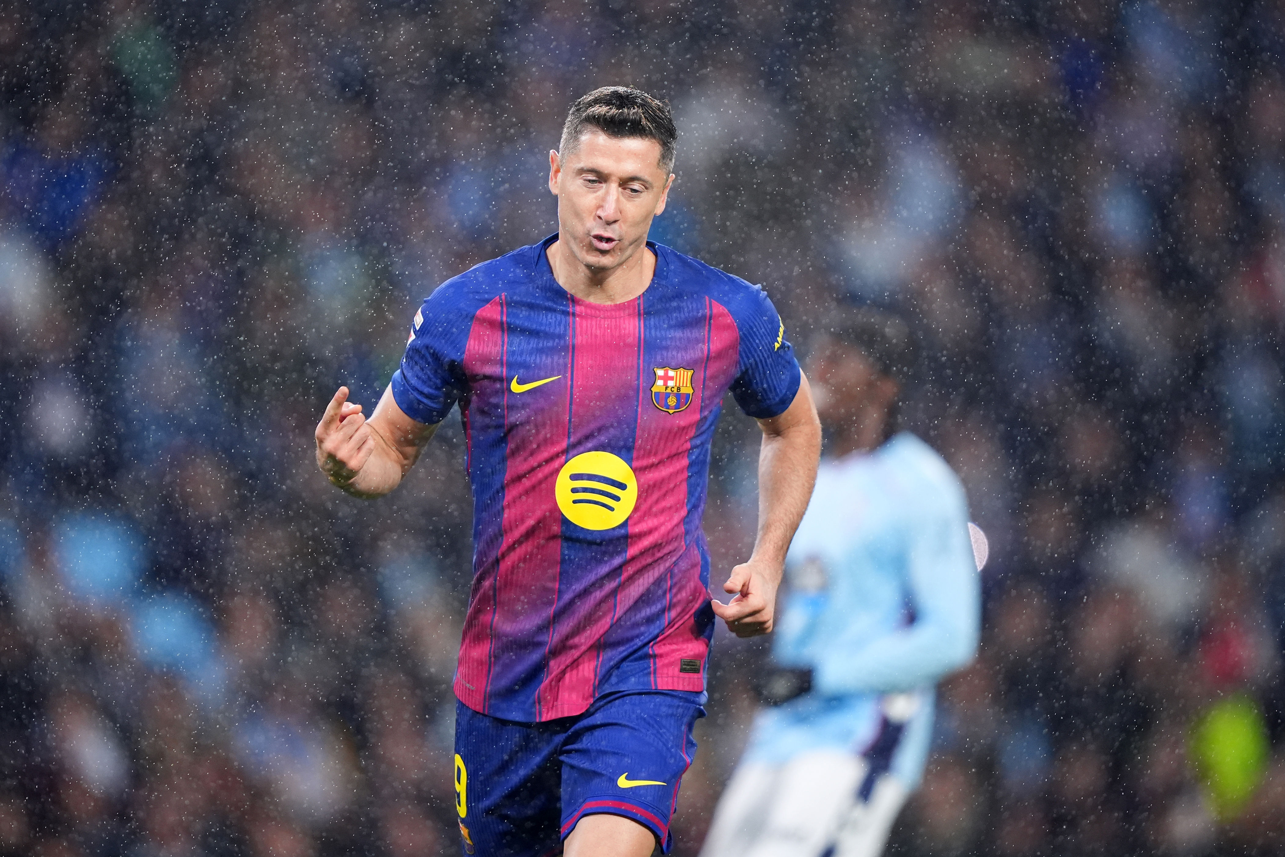Robert Lewandowski supera a Neymar en la lista de máximos goleadores históricos del Barcelona