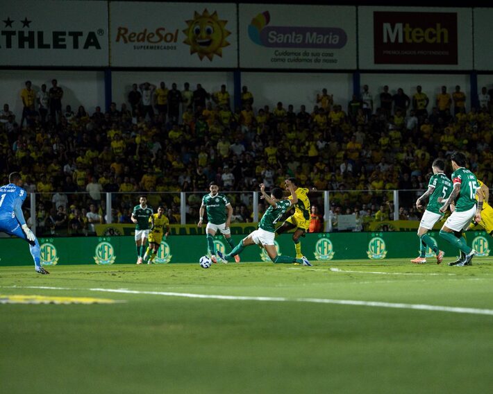 Palmeiras perde para Mirassol ‘invencível’ no Maião e vê Flamengo ...