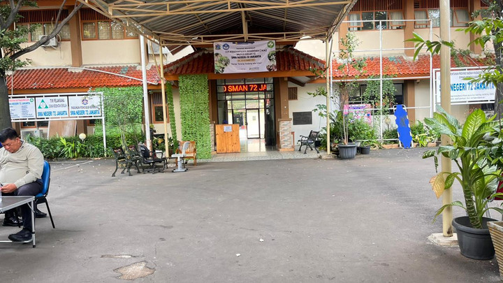 SMA Negeri 72 Jakarta Sepi Pasca Ledakan, Siswa Belajar Online di Rumah