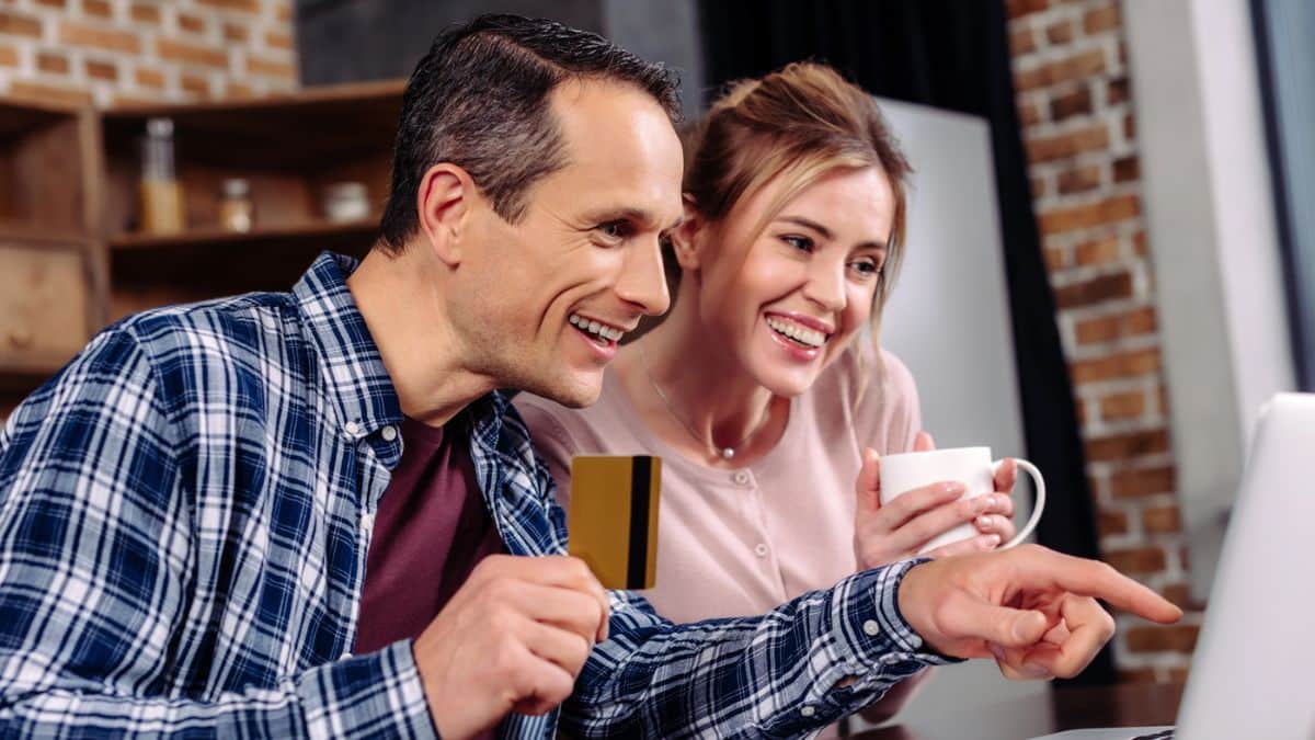 14 Online Shopping Traps That Add Up Over Time