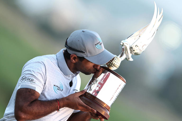 Aaron Rai stares down Tommy Fleetwood at 2025 Abu Dhabi HSBC ...
