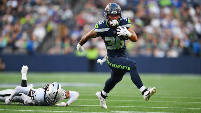 Seahawks RB George Holani throws nasty stiff-arm for first career ...