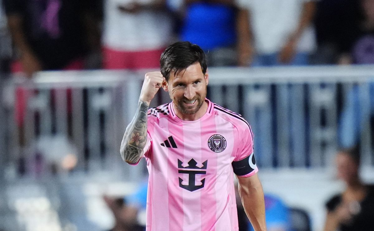Lionel Messi reaches 400 career assists at age 38, extending lead over ...
