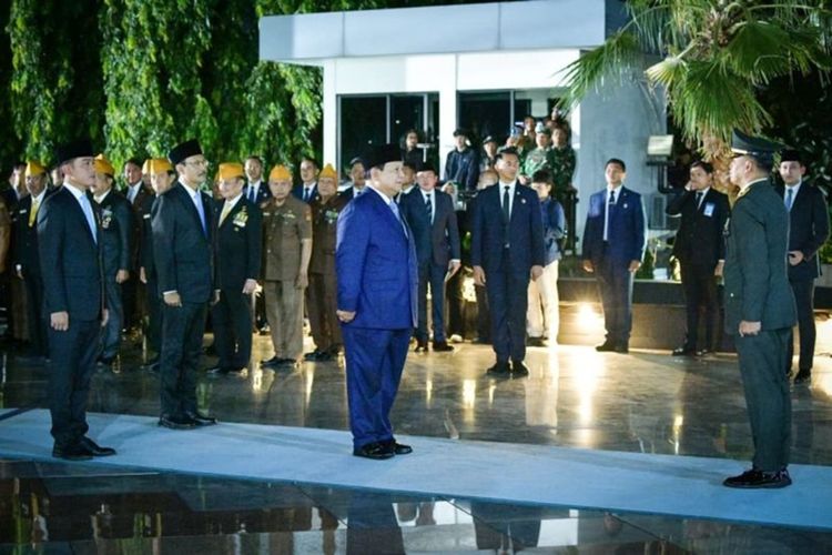 Peringatan Hari Pahlawan 2025: Gibran Hadiri Acara di TMP Kalibata