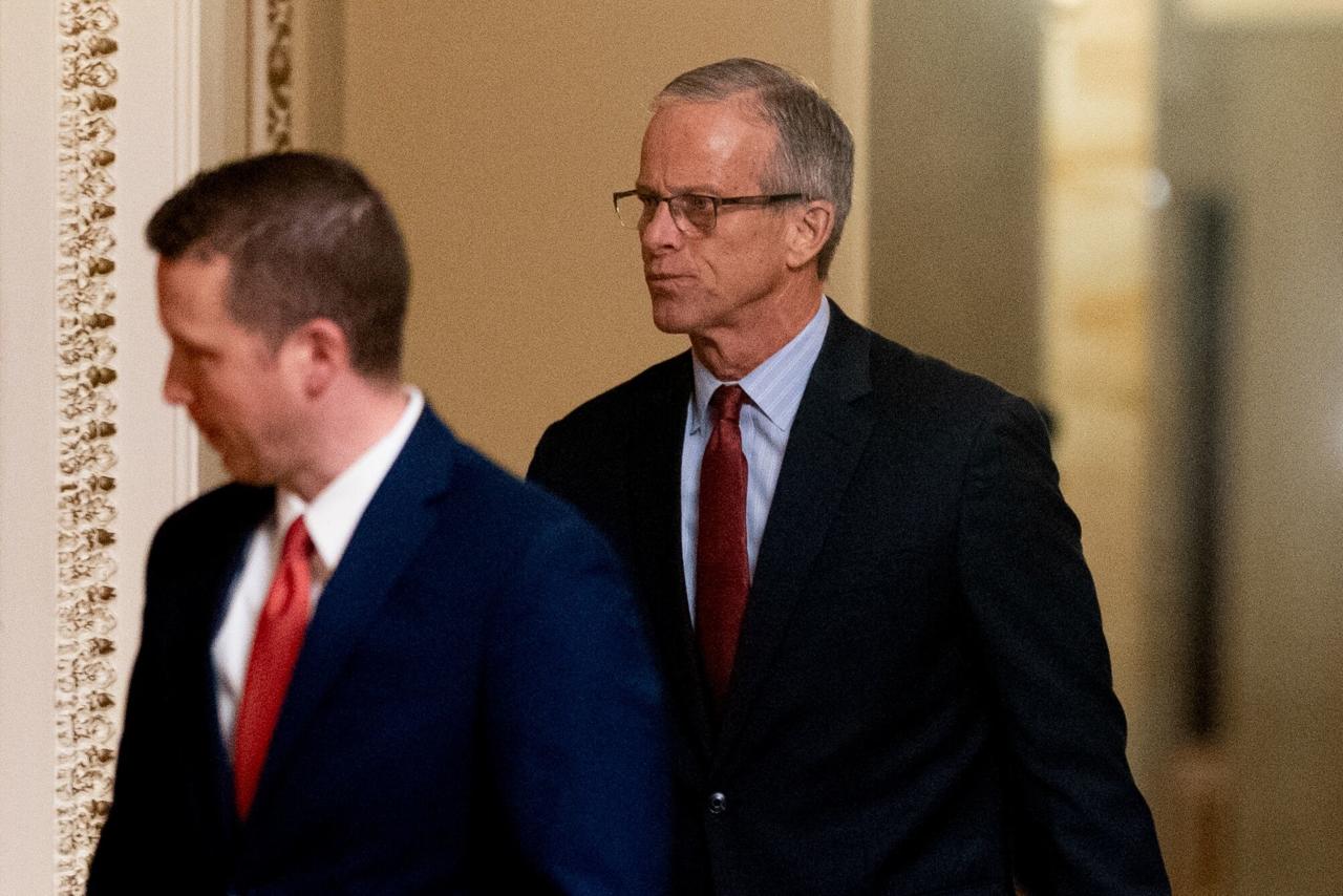 Senate Clears Key Hurdle Toward Ending Government Shutdown