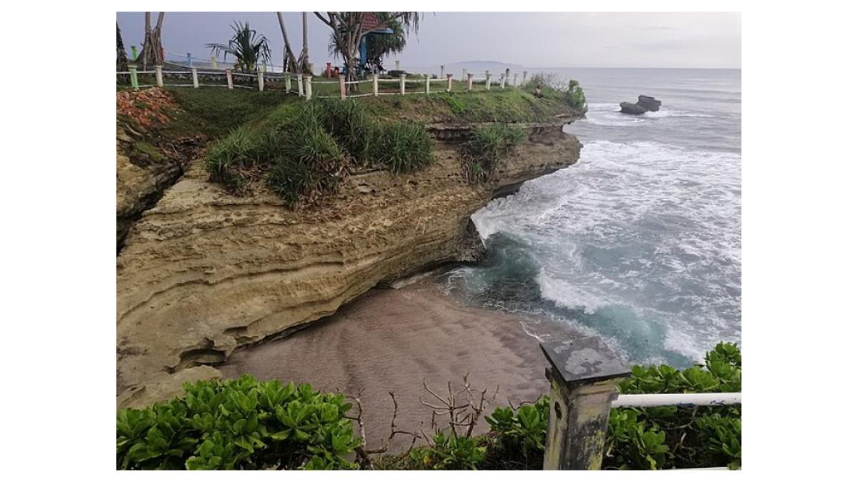Itinerary Sehari di Batu Karas: Rafting dan Jelajah Pantai dengan Bujet Rp 340 Ribu Per Orang