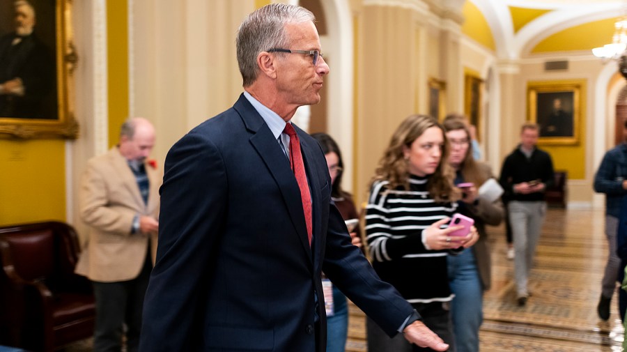Senate votes to advance proposal to end 40-day government shutdown