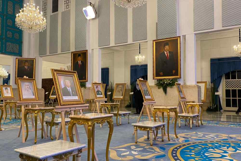 Sarwo Edhie, Gus Dur, dan Soeharto: Pahlawan Nasional yang Menggubah Sejarah