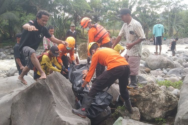 Lansia Hanyut 4 Km di Sungai Parakandawa Ditemukan Meninggal