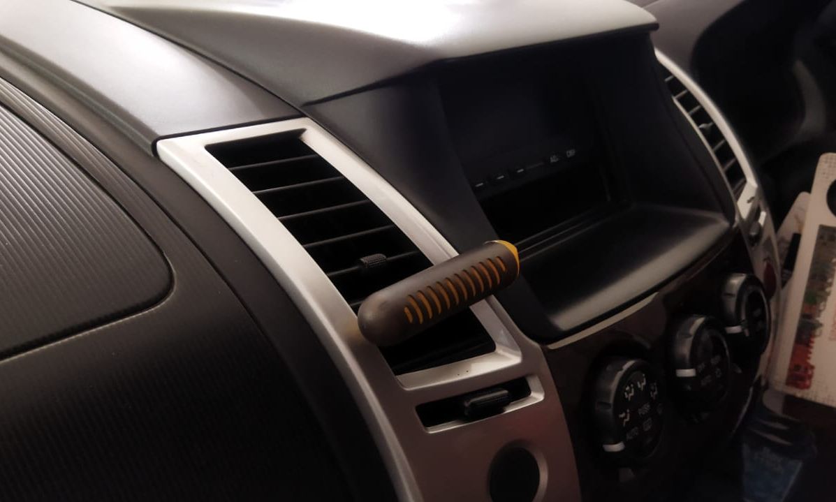 Bengkel Spesialis Bongkar Bahaya Pewangi AC Mobil, Ini Fakta Sebenarnya