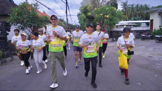 Fun Run Nusa Penida 2025: Ribuan Peserta Taklukkan Jalur 5 KM