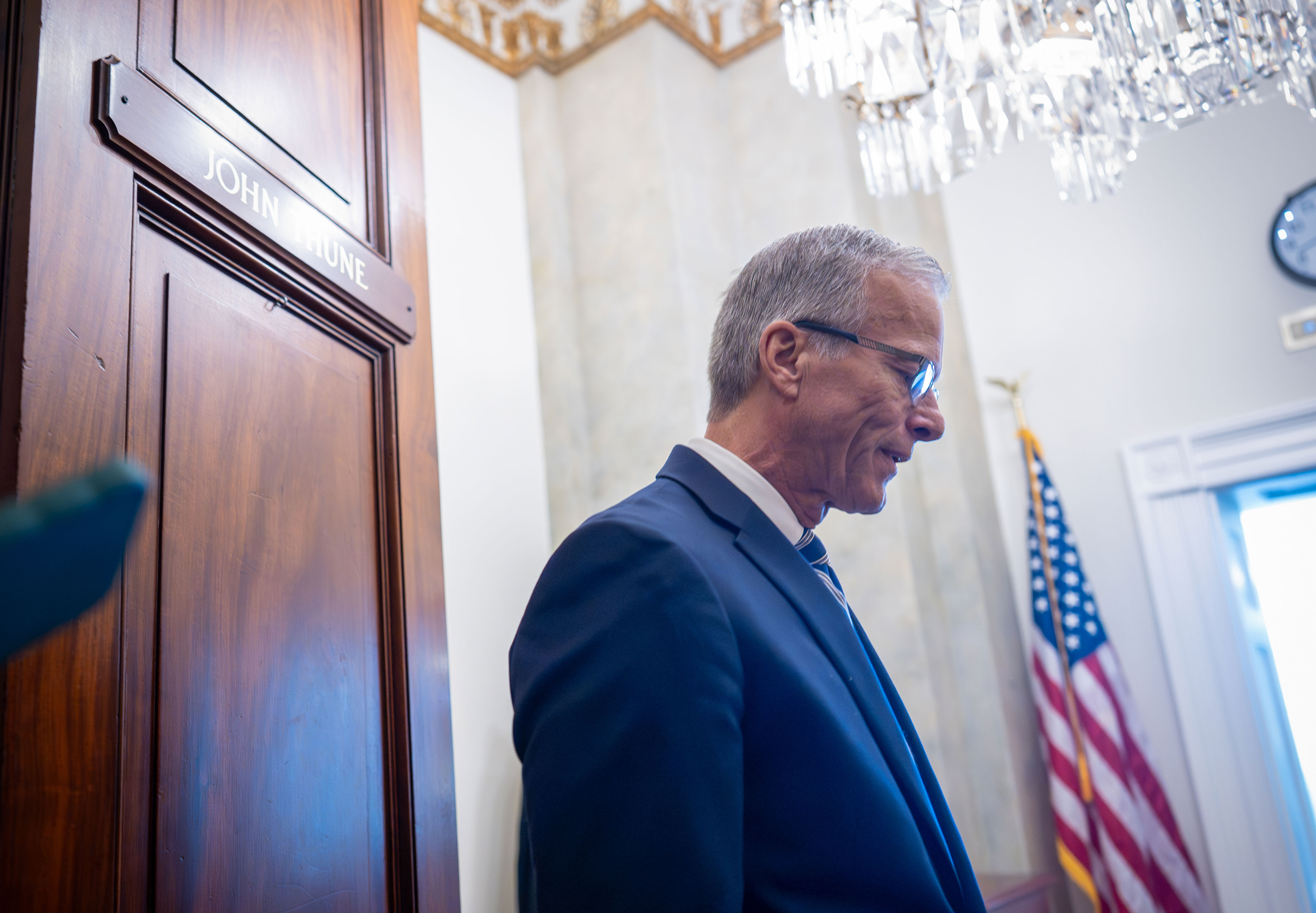 US Senate takes first step towards ending the government shutdown