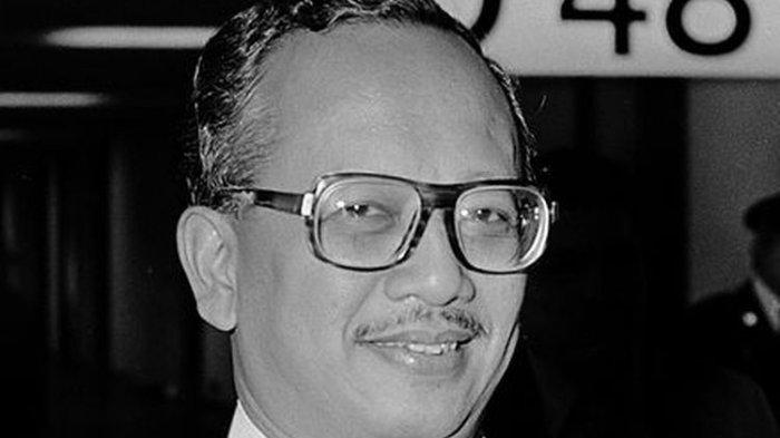 Sosok dan Jejak Mochtar Kusumaatmadja, Tokoh Jabar Pahlawan Nasional