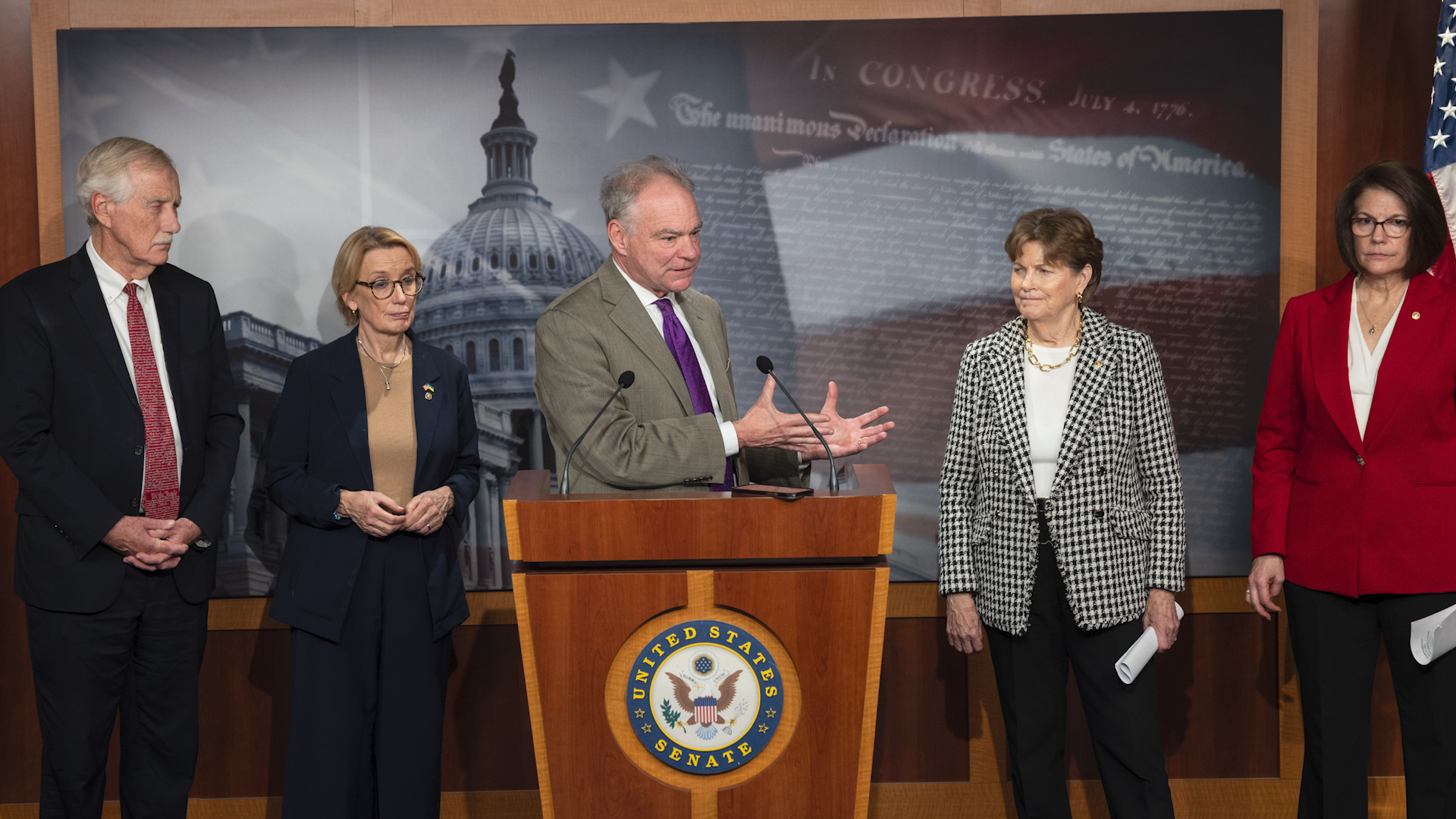 Several Senate Democrats vote for shutdown deal