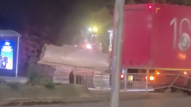 Shocking moment bulldozer ploughs through Royal Mail lorry in Wolverhampton