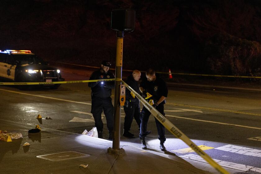 5 wounded, 1 seriously, in shooting outside San Francisco supermarket