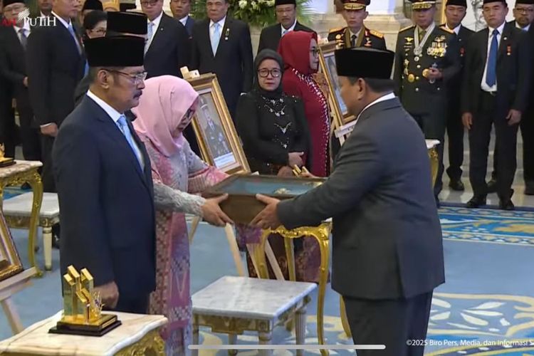Resmi, 10 Tokoh Dianugerahi Gelar Pahlawan Nasional oleh Presiden Prabowo