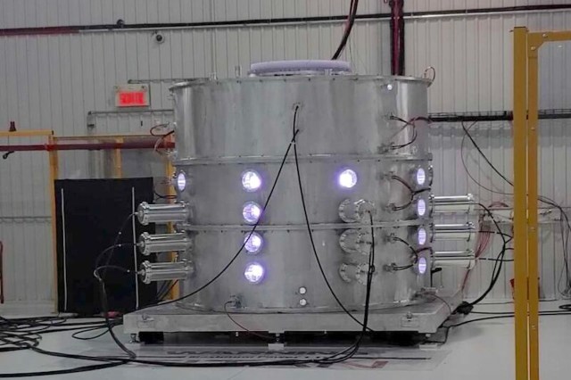 Startup builds device that generates power of 800 lightning bolts ...