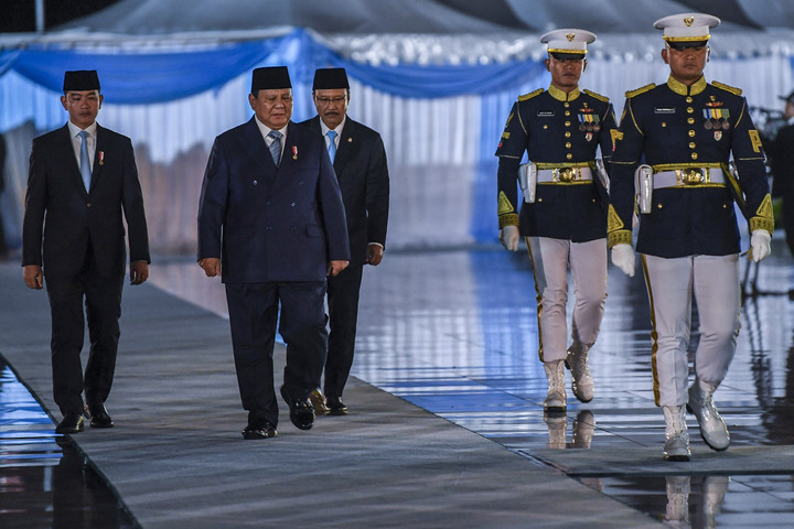 Foto: Presiden Prabowo Kenang Perjuangan Surabaya di Hari Pahlawan