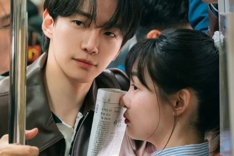 Membuat Penasaran! Lee Junho dan Kim Min Ha Semakin Mesra di Drama Typhoon Family