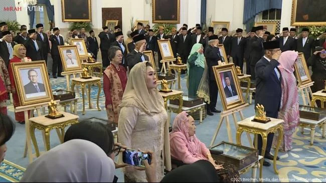 Daftar 10 Pahlawan Nasional 2025 oleh Prabowo