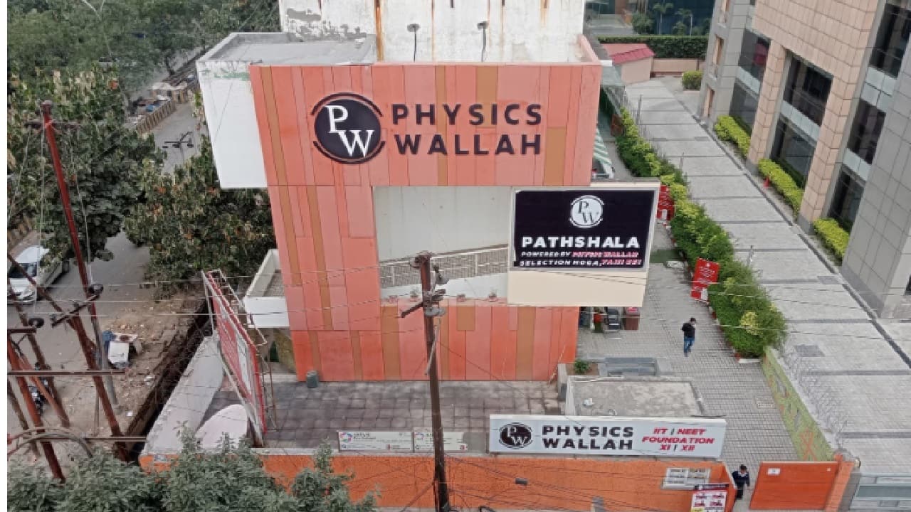 PhysicsWallah offers new faculty up to Rs 15 lakh to bring students from rival coaching centres