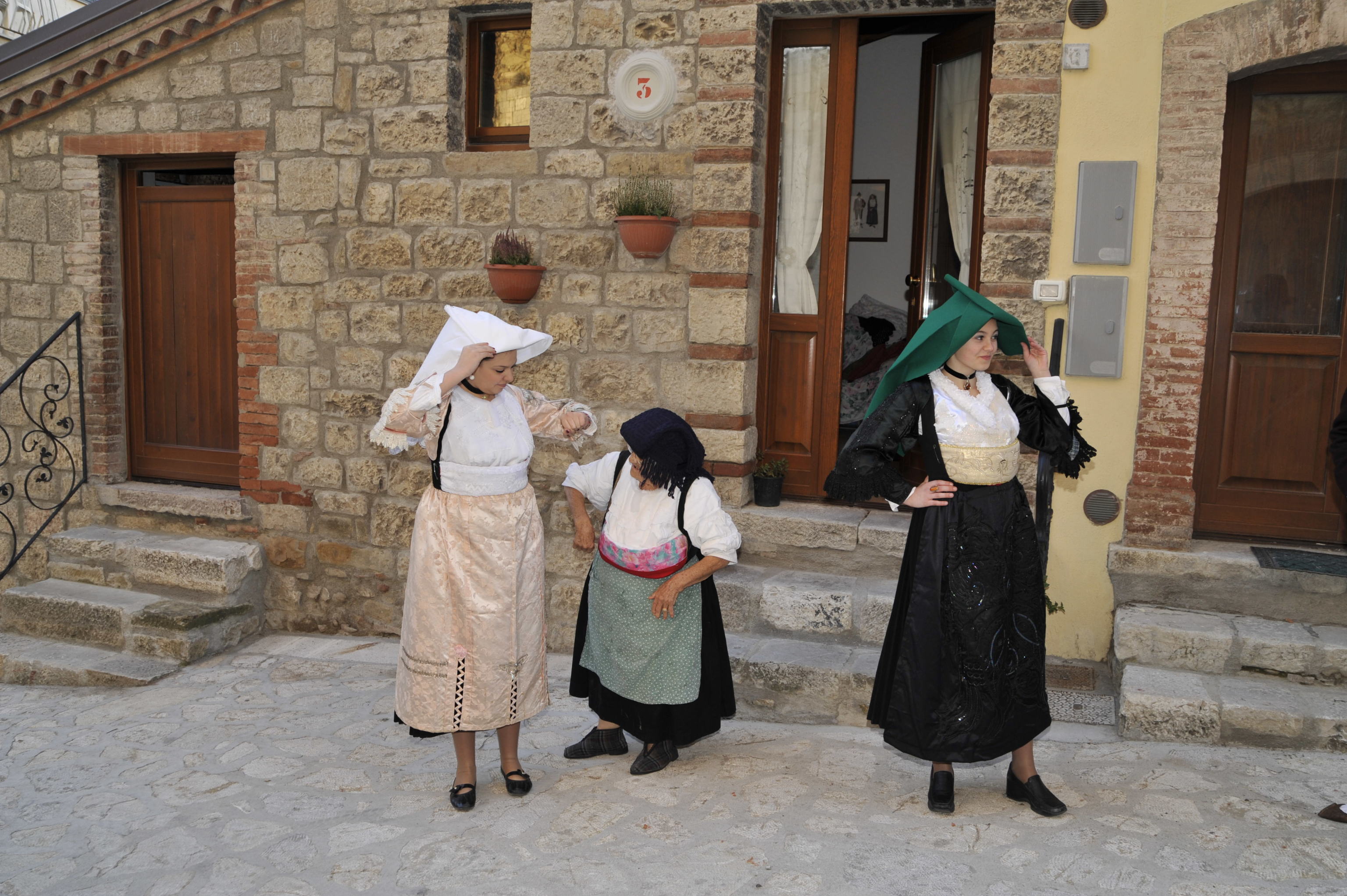 A Ruoti la celebrazione e il recupero di abiti tradizionali