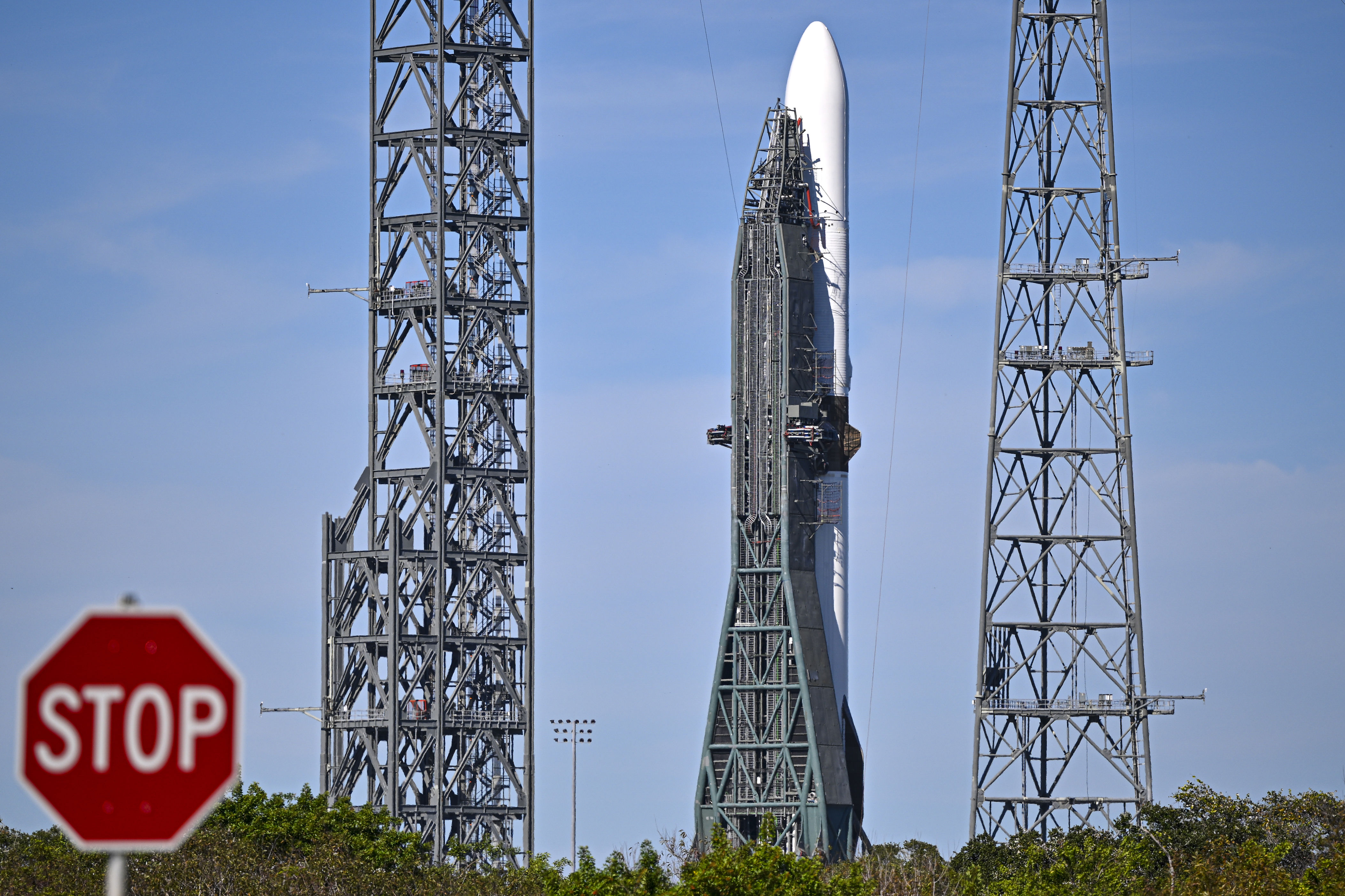 Blue Origin scrubs second New Glenn launch