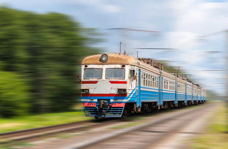 How to Use Public Transport to Save Money Abroad