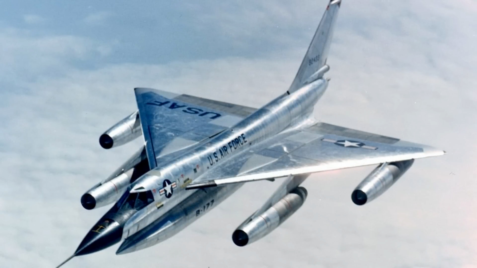 1 Million Parts, 2,400 Suppliers, Mach 2.2: The Bomber That Terrified ...