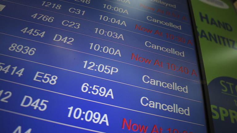 Total number of US flights canceled amid massive winter storm revealed
