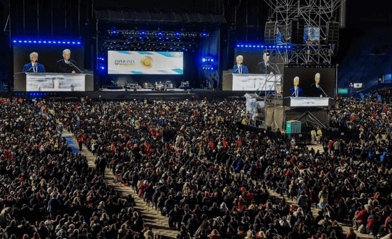 Franklin Graham convocó a cerca de 70.000 personas en el Estado Vélez el pasado fin de semana.