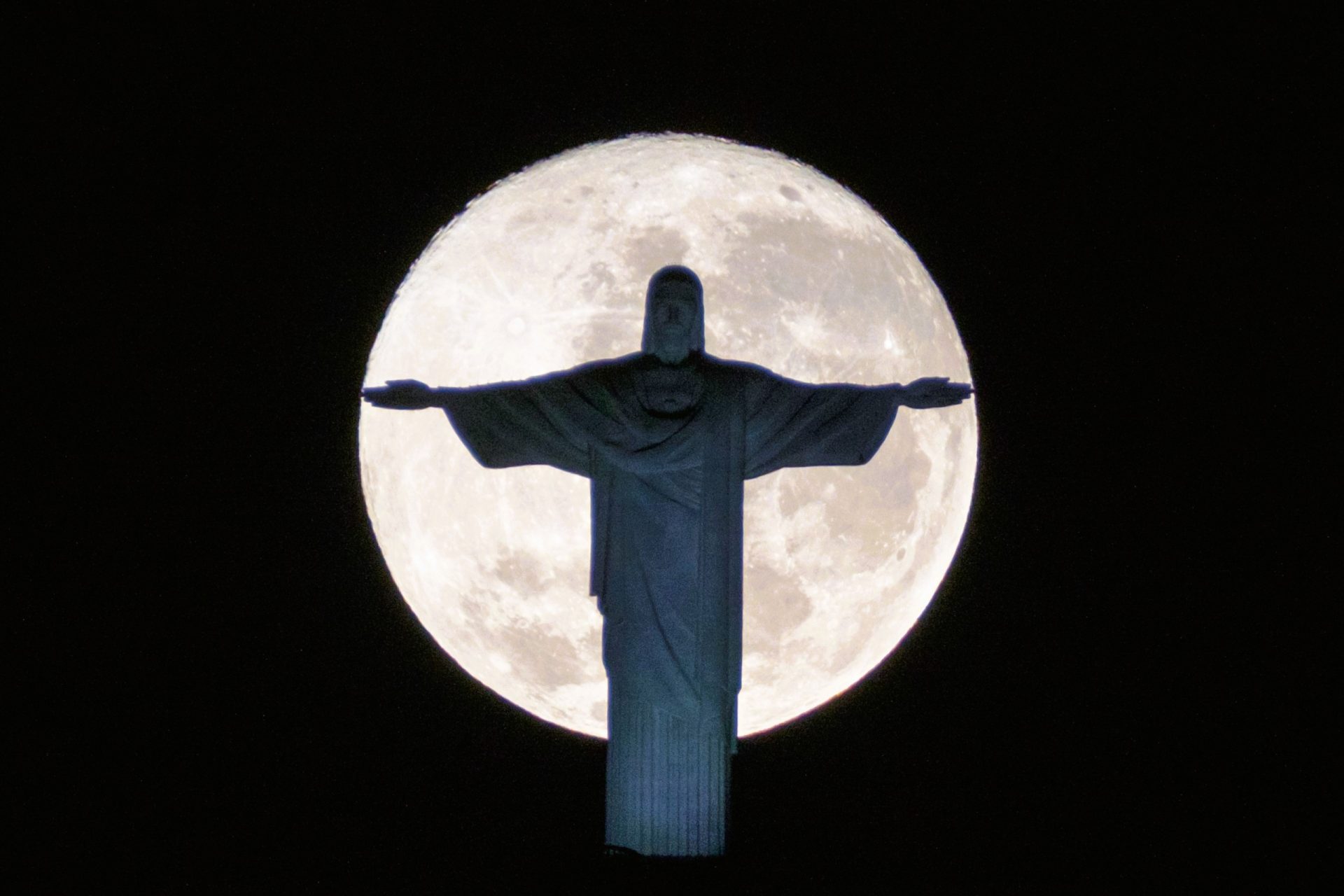 in-bildern-so-sch-n-haben-sie-den-mond-noch-nie-gesehen