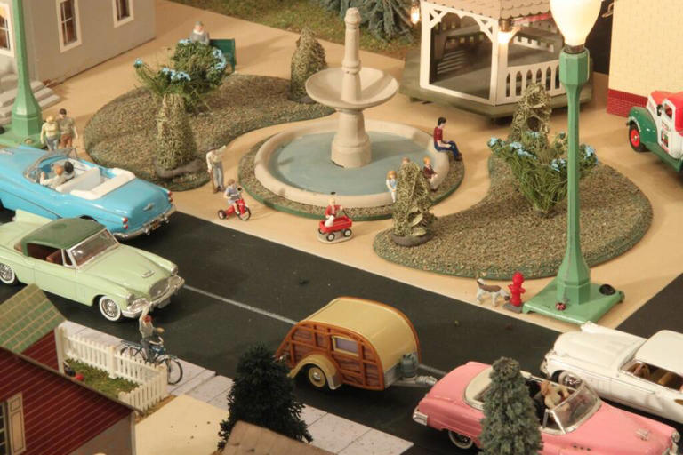 How to downsize and still enjoy toy trains