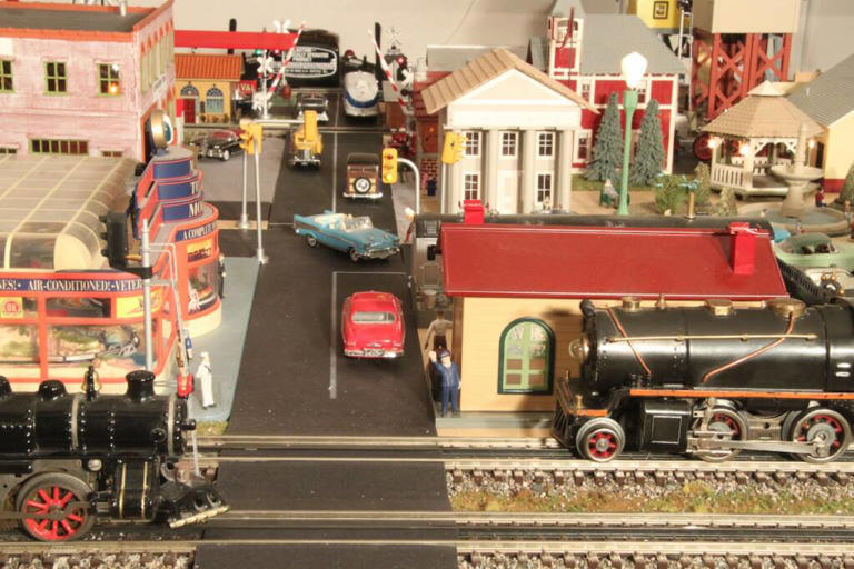 How to downsize and still enjoy toy trains