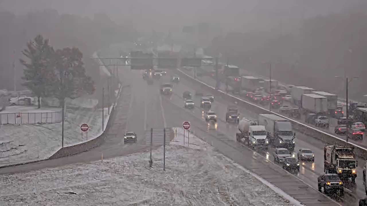Snow emergencies issued: Snow showers causing messy morning commute for ...
