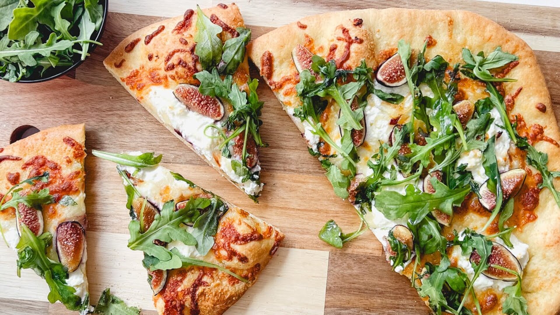 Cheesy Fig And Arugula Pizza Recipe