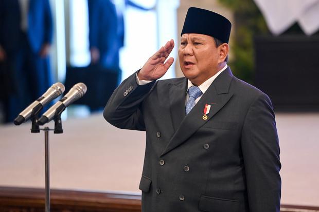 Prabowo Perintahkan Pengemudi Lansia Beralih ke Motor Listrik