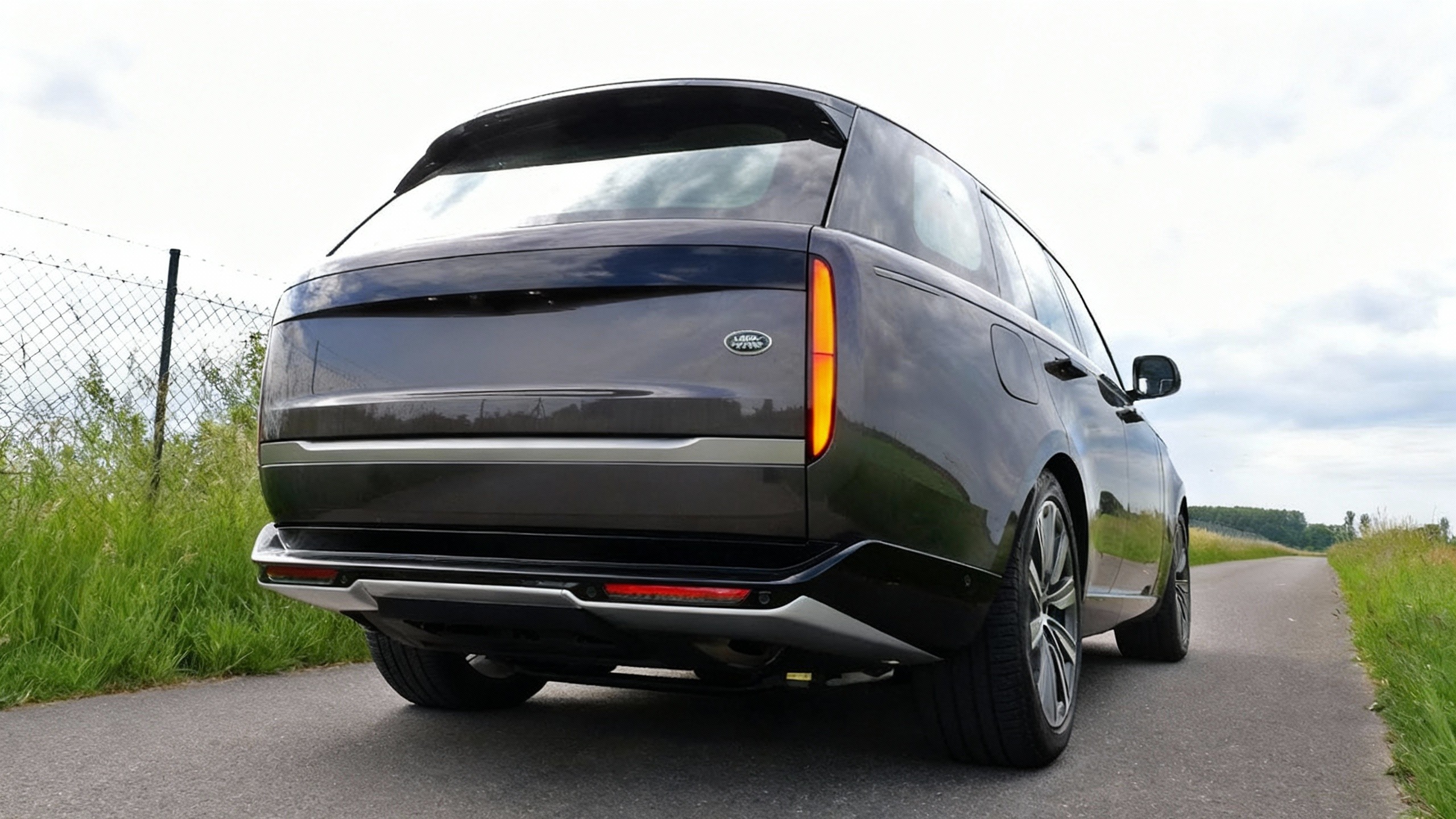 Range Rover P400 – 249 KM/H Autobahn Run
