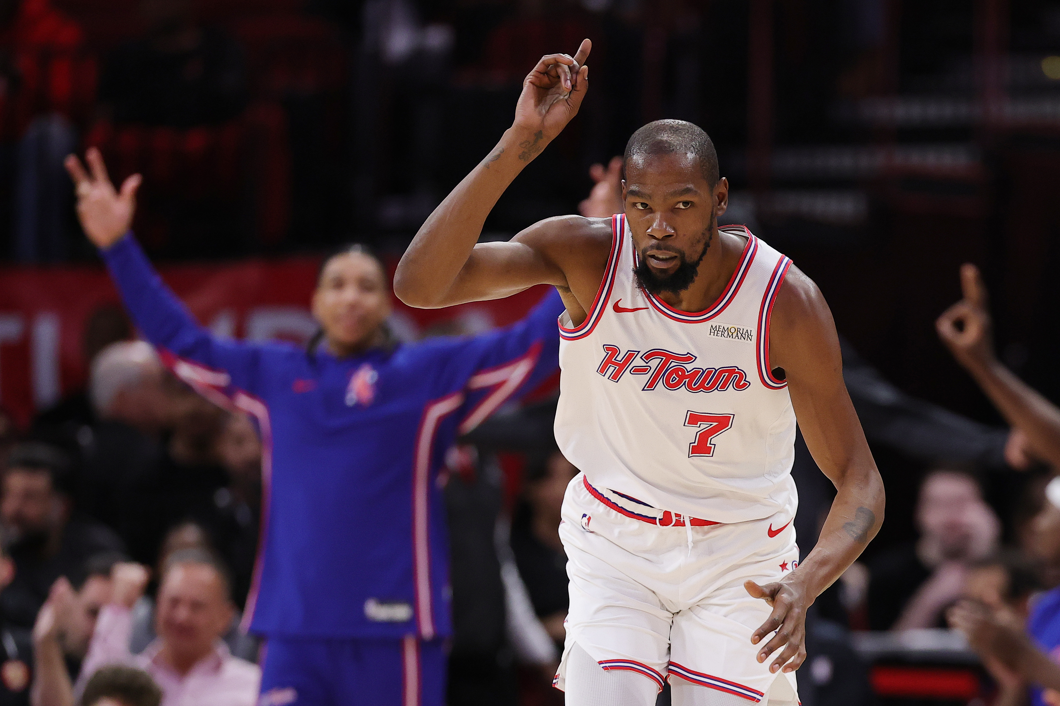 Rockets plan jersey switch back to fan favorites