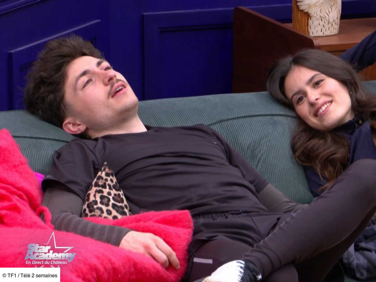 Je regarde tes beaux yeux" : Léo et Jeanne (Star Academy) se rapprochent au  beau milieu de la nuit, à l'écart des autres académiciens